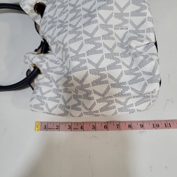 Michael Michael Kors Coated Canvas Bucket Bag Logo Printed Gold Hardware - Picture 8 of 9